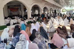 Rombongan-Ziarah-Makam-Hari-Pahlawan-Ke-78-4