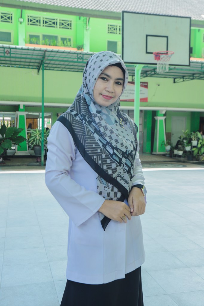 Nadia Rosalia, S.Pd.